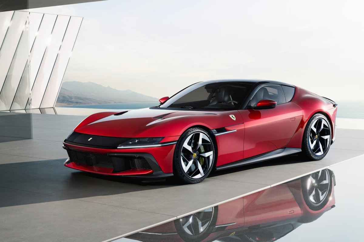 Ferrari 12Cilindri rental in Paris