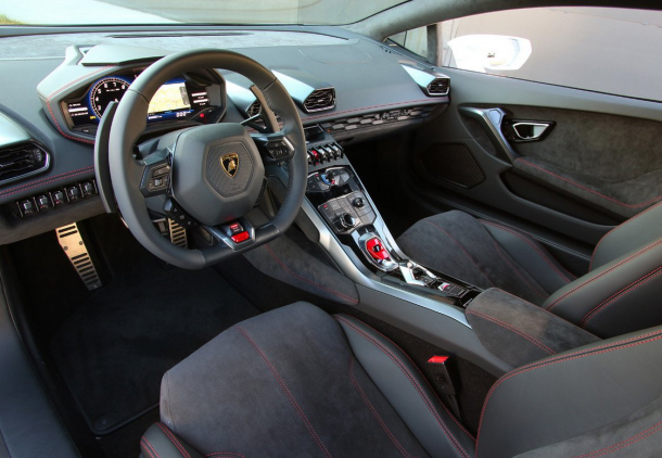 Lamborghini Huracan Coupe LP 610-4 hire , rent , location , alquiler , aluguel, Paris Luxury Car 