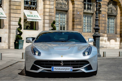 LOUER FERRARI F12 BERLINETTA